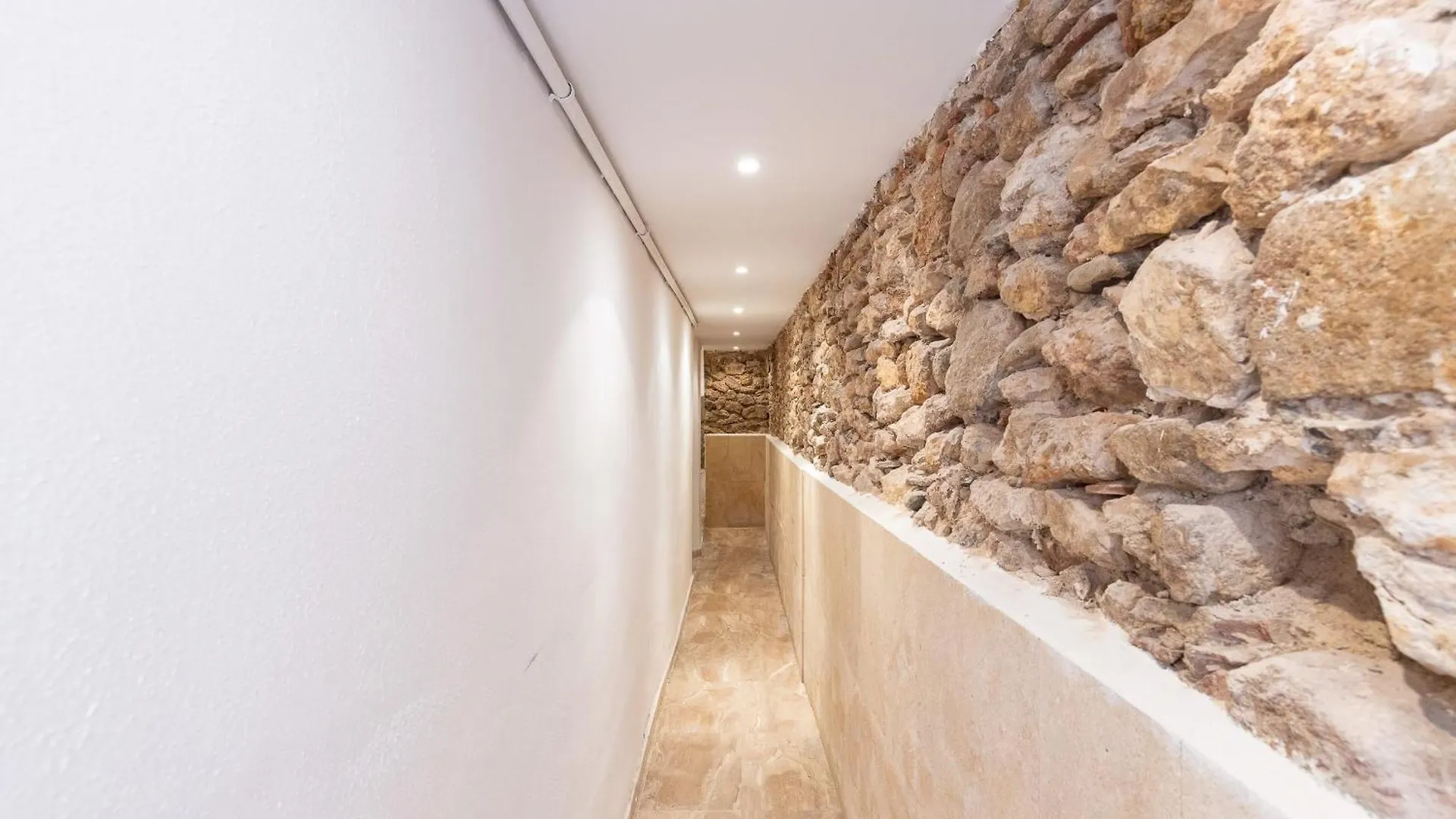 Studio By Tarragonadays 0*, Tarragona